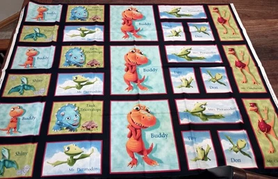 Painel de tecido de algodão Jim Henson dinossauro, 35" x 42" - Imagem 1 de 4