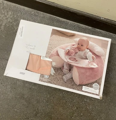 Mamas & Papas Pink Baby Sit & Play Welcome To The World - Brand New Damaged Box - Image 1 of 2