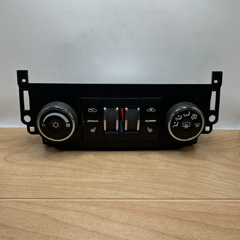 2006 2007 2008 2009 2010 2011 CHEVROLET IMPALA LT AC Control OEM 25882557 - Image 1 of 4