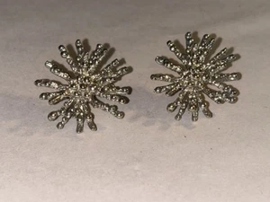 Vtg Patent 3,176,475 starburst snowflake Modernist clip on earrings mid 60s heav - Picture 1 of 12