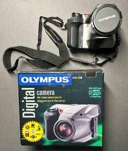 Cámara digital Olympus CAMEDIA D-600L 1,4 mega píxeles SLR y estuche - Imagen 1 de 9
