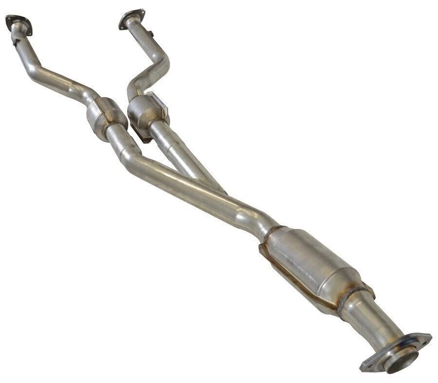 Eastern Catalytic Direct Fit Catalytic Converter for Lexus IS350 - Image 1 of 1