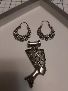 Egyptian Sterling 925 Silver Necklace Queen Nefertiti Pendant & earring set vtg - Picture 1 of 9