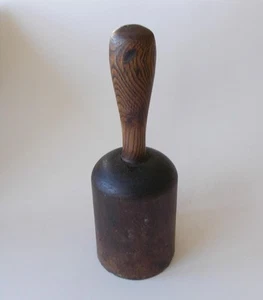 Hermosas maderas pesadas antiguas de madera de 8 1/4" de alto 3" de diámetro - Imagen 1 de 5