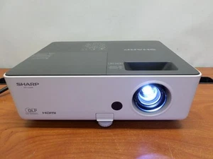 Proiettore sala conferenze Sharp PG-LX2000 XGA - Foto 1 di 18