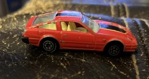 Yatming Red Datsun Nissan Fairlady Z 300ZX 1/64 Diecast Car. Loose - Picture 1 of 4