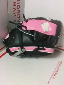 2013 Hello Kitty T-Ball Baseball Glove Mitt Right Hand - Preowned - Good Shape - Picture 1 of 9