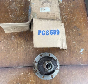 TRIUMPH 307642 GT6 RANGE NON OVERDRIVE GEARBOX DIFFERENTIAL CARRIER (3.27 RATIO) - Picture 1 of 9
