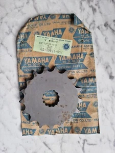 yamaha ds7 ds5 ds6 front sprockets 17 tooth nos genuine 156 - Picture 1 of 1