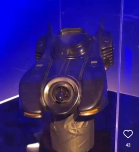 DC 85 Year BATMAN Batmobile Michael Keaton BUCKET LED CINEMA CINEMEX MEXICO 2024 - Picture 1 of 8