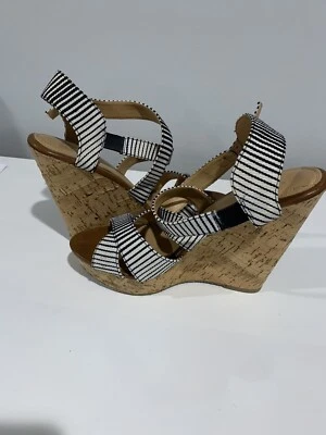 Tacón de cuña a rayas Chinese Laundry Marianne Foto 1 de 4