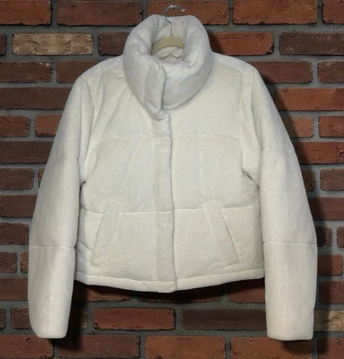 Abercrombie & Fitch Faux Fur Mini Puffer Crop Jacket Coat Size Small Off White - Image 1 of 4