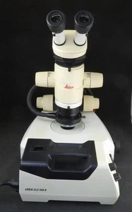 Microscopio stereo Leica MZ95 con testa trinoculare PLAN 1.0x CLS150X sorgente luminosa - Foto 1 di 10