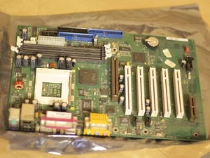 Fujitsu Siemens Socket 370 ATX motherboard VGA audio AGP PCI S26361 D1184 intel - Picture 1 of 14