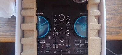 Numark Party Mix Live Controller  - Image 1 of 2