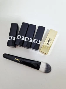 Mini lápiz labial DIOR 999 y 100 y mini cepillo base YSL NUEVO - Imagen 1 de 5