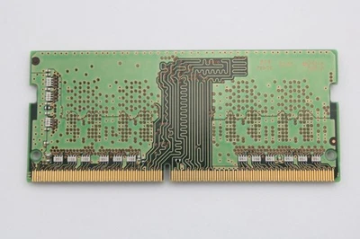 Samsung 8GB DDR4 3200MHz PC4-25600 (PC4-3200AA) M471A1G44BB0-CWE Foto 1 de 2