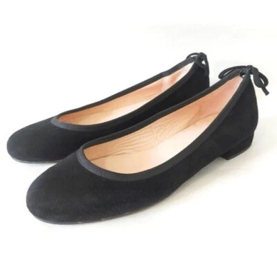 Bailarina informal Stuart Weitzman de gamuza negra para mujer talla 5,5 con pajarita Foto 1 de 4