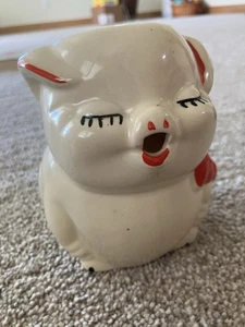 Vintage SHAWNEE POTTERY Ceramic PIG Creamer SMILING  RED LIPS VGUC WHITE - Picture 1 of 13
