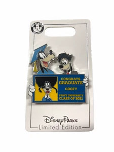 Pin de graduación Goofy & Max 2021 - LE 4000 - Imagen 1 de 1