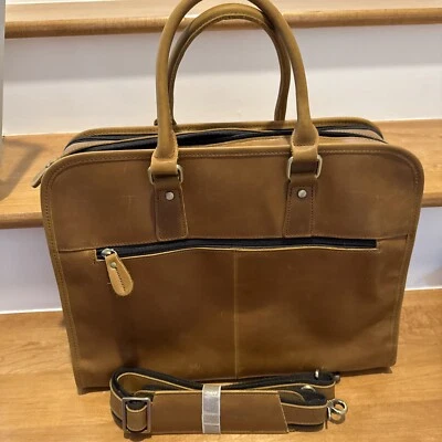 NUEVO TODO Estuche de Cuero con Correa para el Hombro, Bolsillos Interiores con Etiqueta de Equipaje 16x6x12 Foto 1 de 4