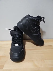 Nike Air Force 1 Mid dreifach schwarz 314195-004 Jugend Sportschuhe Größe 6Y  - Bild 1 von 8