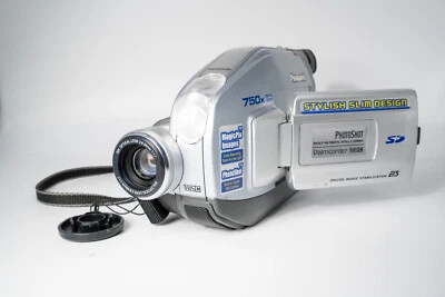 TESTED Panasonic PhotoShot Digital PalmCorder PV-L453 VHS-C ~ Battery & Charger! - Image 1 of 4