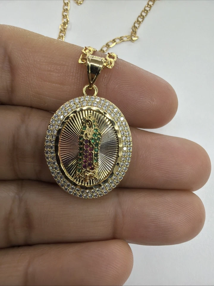 Virgen De Guadalupe Con Cadena De 24” Pulgadas Enchapada En Oro De 18k Foto 1 de 4