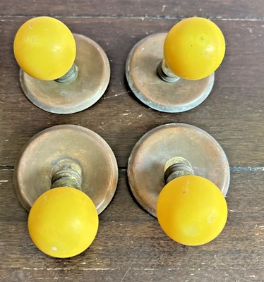 Лот из 4 винтажных ручек для выдвижных ящиков круглый желтый шарик - неизвестный металл - Изображение 1 из 4