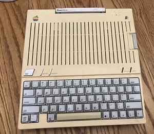 Apple IIc Modelo No. Computadora A2S4100 encendida - Imagen 1 de 19