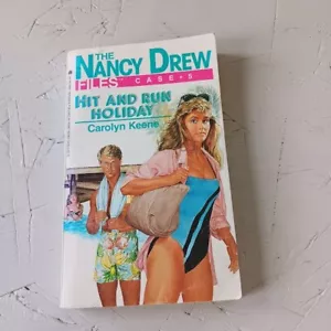 The Nancy Drew Files Case 5 Hit and Run Holiday Carolyn Keene 1986 - Imagen 1 de 3