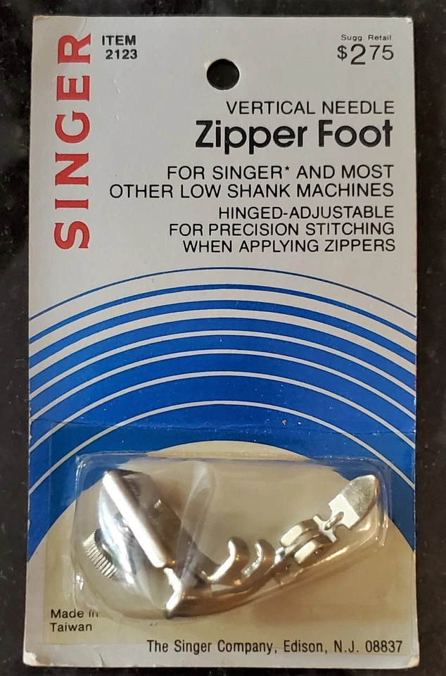 SINGER Vertical Needle ZIPPER FOOT Item 2123 LOW Shank NEW in Pkg Sewing Machine - Image 1 of 2