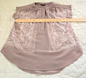 Simply Vera by Vera Wang Women's Top XS Pink with Pink & White Paisley design - Picture 1 of 6