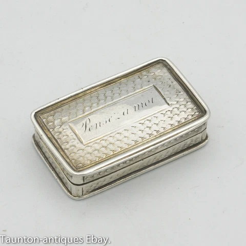 Nathaniel Mills vinaigrette solid silver gilt grille circa 1830 'Pense a Moi' Cover