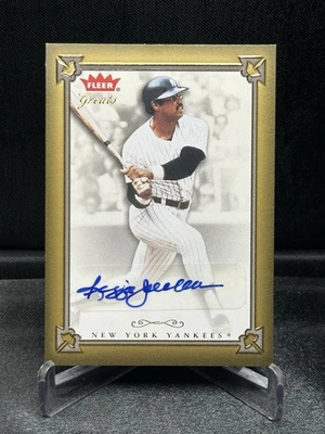 REGGIE "Mr. OCTOBER" JACKSON 2004 Fleer Greats of the Game On Card Auto: HOF - Image 1 of 2