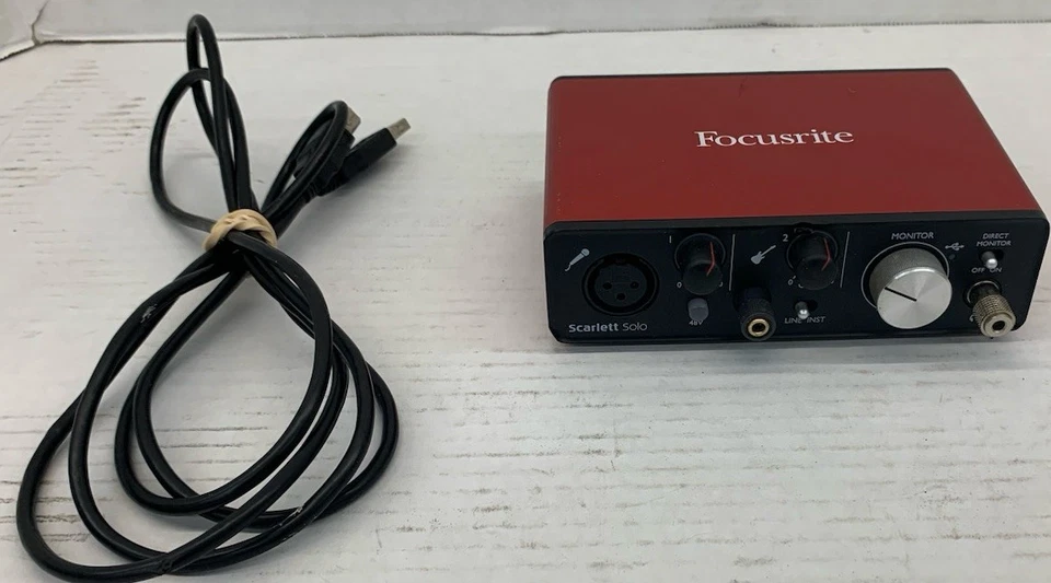 Focusrite Scarlett Solo 2nd Gen USB Audio Interface with USB Cable - NICE - Image 1 of 4