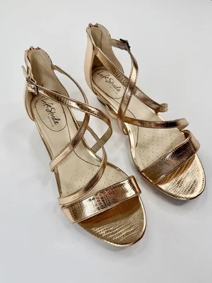 LifeStride 凉鞋女式 8W 码玫瑰金金属色 Yolanda 背带拉链 — 第 1/4 张图片