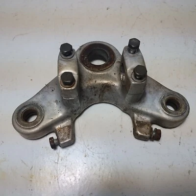 Honda CB100 CB 100 1971 triple árbol techo manillar abrazadera montaje Foto 1 de 4