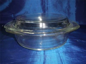FABULOUS GLASS CASSEROLE DISH & LID LARGE FIRE KING USA - Picture 1 of 1
