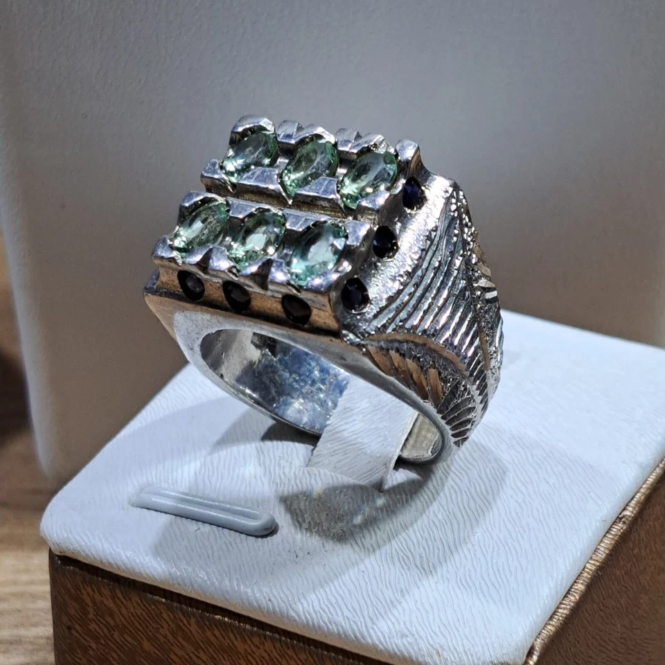 egyptian handmade sapphire and peridot stones rhodium plated mens size 10.5 - Image 1 of 4