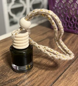 Car diffuser, air fresheners, hanging car diffusers, HUGE selection of scents - Picture 1 of 1