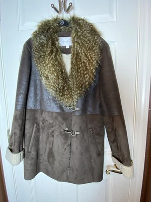 Abrigo Jessica Simpson Imitación Cuero y Piel Marrón Forrado Sherpa Penny Lane XL Foto 1 de 4