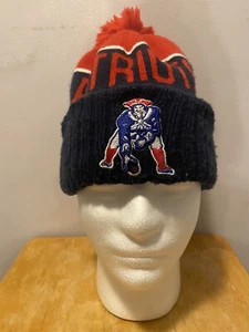 New England Patriots Winter Pom Beanie Hat NFL - New Era  On Field Insulated - Picture 1 of 4