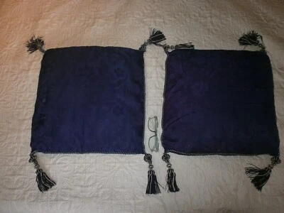 PAIRE ANCIENS COUSSINS LITURGIQUE/SATIN  DAMASSé VIOLET/XIXè/45x45c/MESSE/EGLISE - Photo 1/4