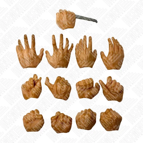 Mezco One:12 Michael Myers - Thirteen Interchangeable Hands Halloween 1:12 Scale Cover