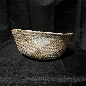 All Natural Collapsible Hand Woven Knitted Decorative Basket White & Tan As Is - Picture 1 of 12