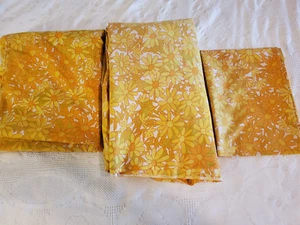 VIN 1970s FLOWER POWER FASHION MANOR (PENNEYS) DOUBLE SHEET SET & 1 PILLOWCASES - Picture 1 of 10