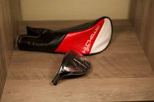NEW Left Handed TaylorMade Stealth 2 HD 4 Hrybird 23 Loft HEAD ONLY with cover - Picture 1 of 3