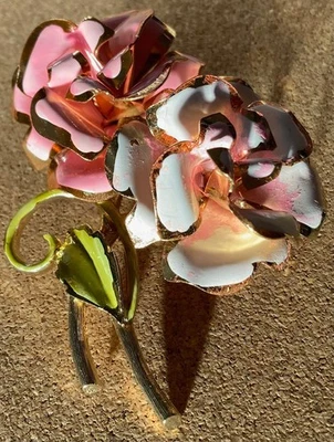VINTAGE~~ORIGINAL~~FLORES COM PONTA DE OURO ROSA E BRANCO~~BROCHE~~PIN~~PINTADO À MÃO - Imagem 1 de 4