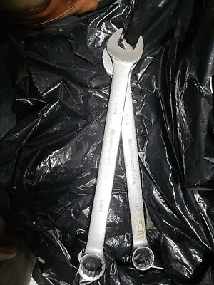 Llave Combinada Media Luna 1-3/4" 12 Puntos Satinado Jumbo Patrón Largo - CJCW6 Foto 1 de 4